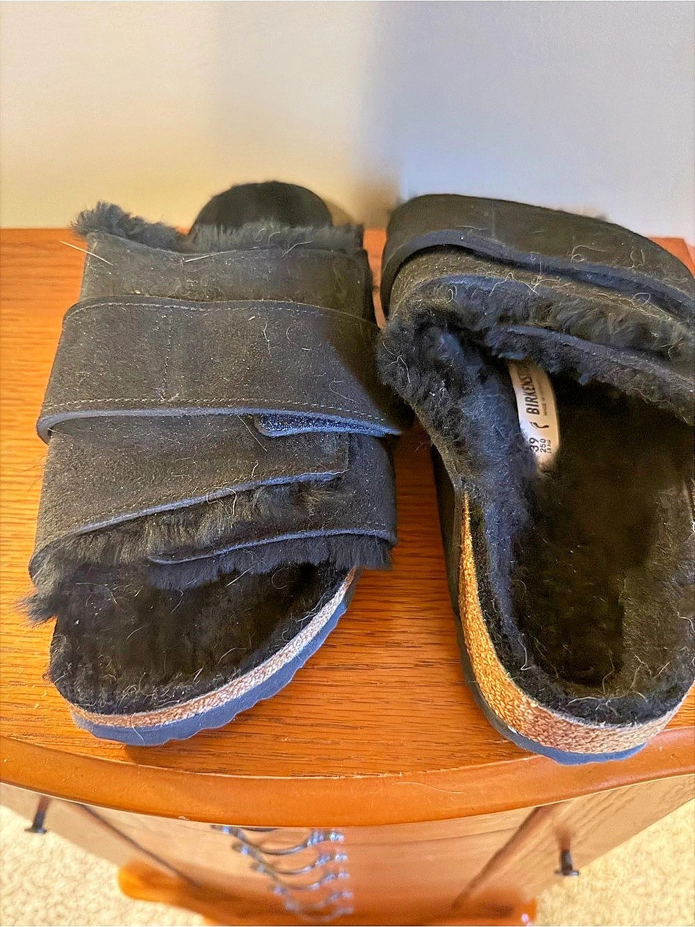 Birkenstock Arizona Shearling Black Sandals EU 39-Never Worn